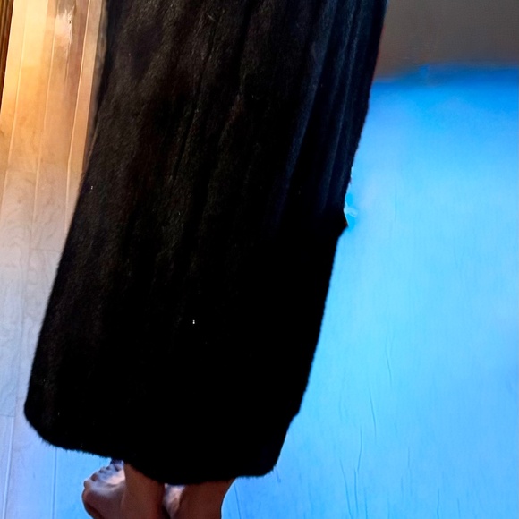 Pristine Vintage Full Length Black Mink Fur Coat - Picture 2 of 5